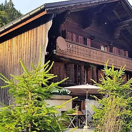La Croisee Vers L'Eglise