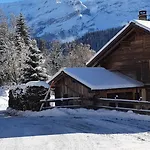 La Croisee Vers L'Eglise