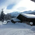 La Croisee 3* Vers L'Eglise