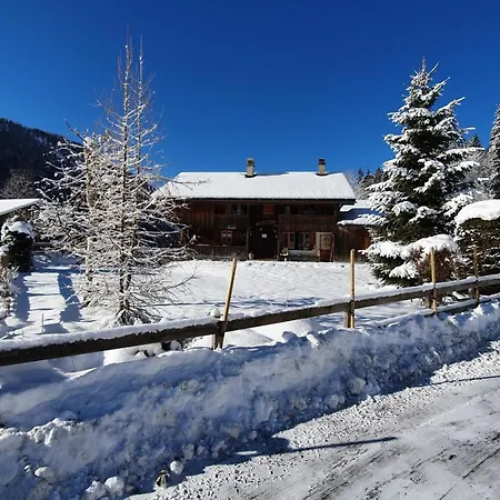 La Croisee Bed & Breakfast