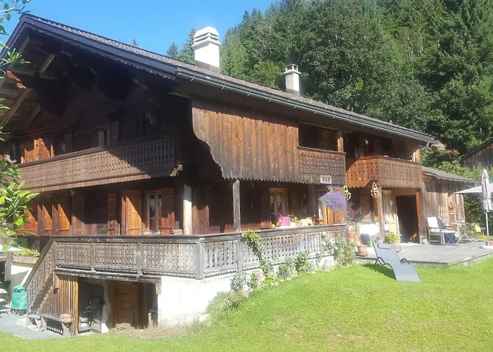 Alojamento de Acomodação e Pequeno-almoço La Croisee 3*