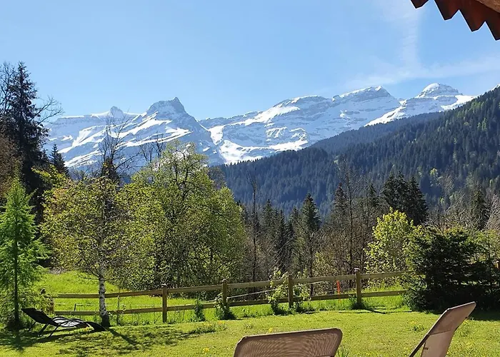 Alojamento de Acomodação e Pequeno-almoço La Croisee Vers L'Eglise