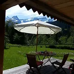 La Croisee Vers L'Eglise